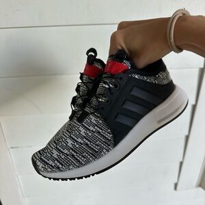 Adidas originals kids size 4/ woman’s size 6, black, white and red, never worn